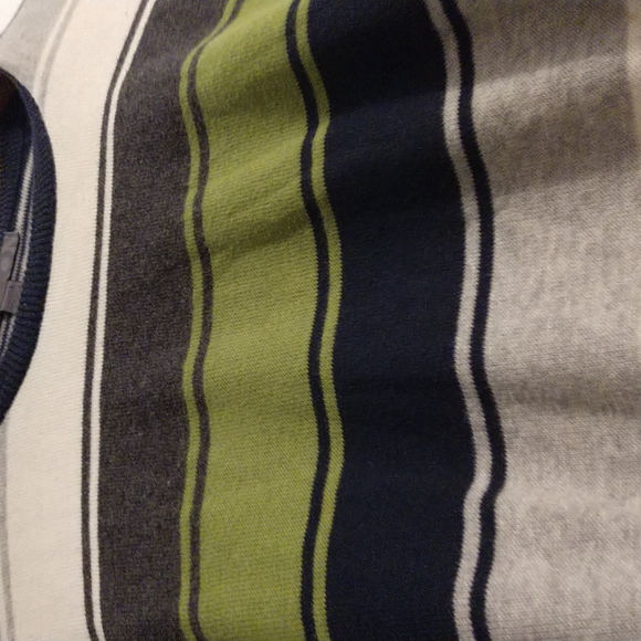 Men's Old Navy Striped Crew Neck Sweater. Never Worn. Size Large. - Picture 4 of 8